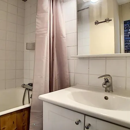 Appartement Lumineux Aux Pieds Avec Balcon Sud *